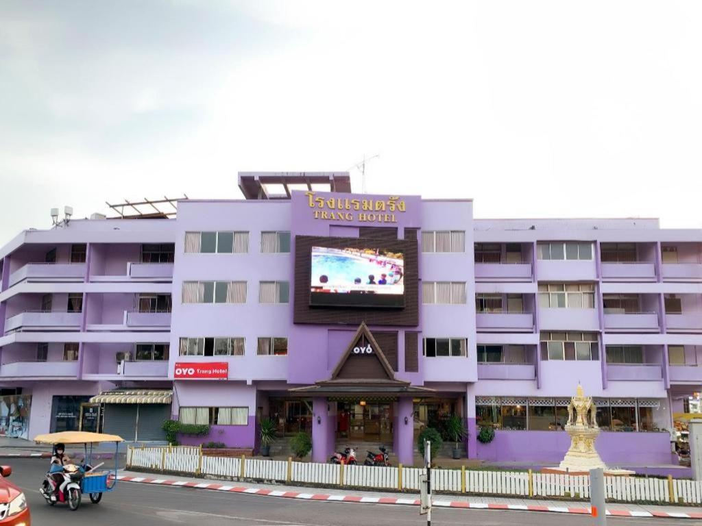 Oyo 565 Trang Hotel Zewnętrze zdjęcie