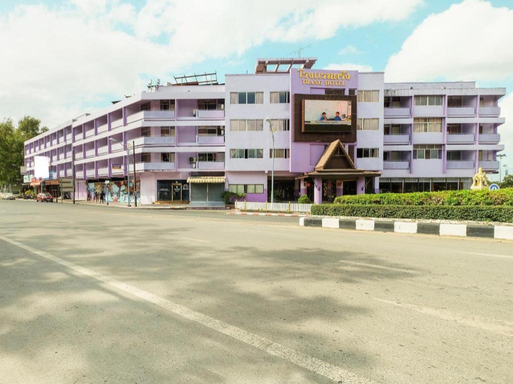 Oyo 565 Trang Hotel Zewnętrze zdjęcie