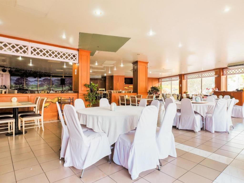 Oyo 565 Trang Hotel Zewnętrze zdjęcie