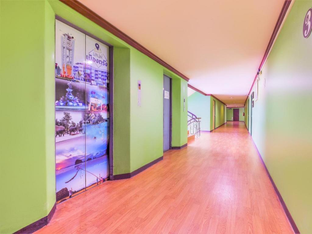 Oyo 565 Trang Hotel Zewnętrze zdjęcie