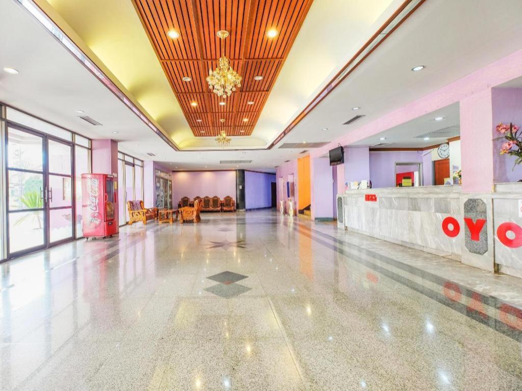 Oyo 565 Trang Hotel Zewnętrze zdjęcie