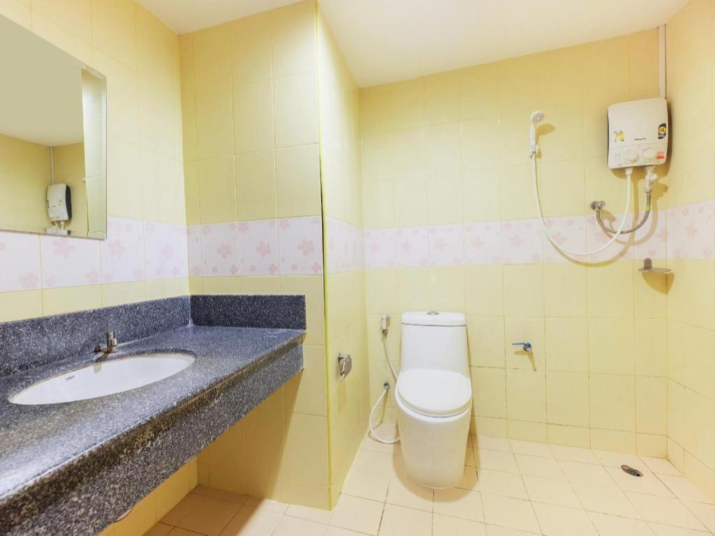 Oyo 565 Trang Hotel Zewnętrze zdjęcie