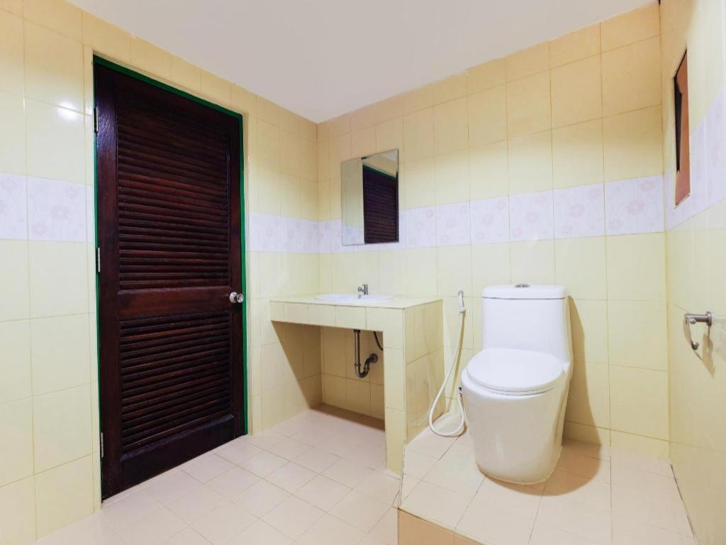 Oyo 565 Trang Hotel Zewnętrze zdjęcie