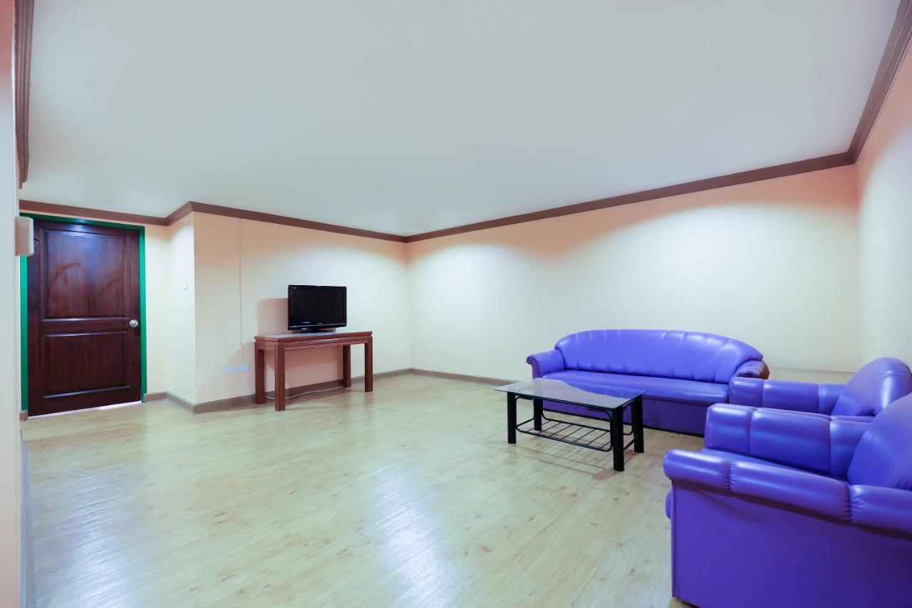 Oyo 565 Trang Hotel Zewnętrze zdjęcie