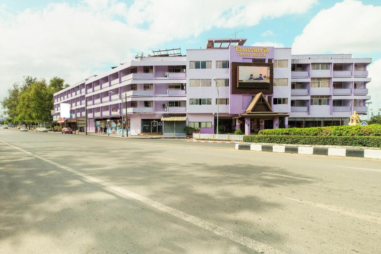 Oyo 565 Trang Hotel Zewnętrze zdjęcie