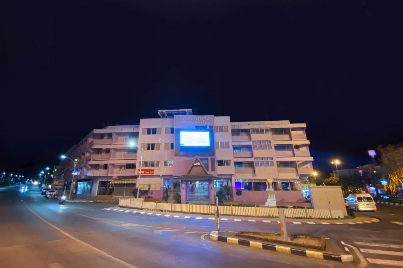 Oyo 565 Trang Hotel Zewnętrze zdjęcie