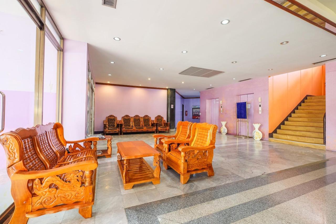Oyo 565 Trang Hotel Zewnętrze zdjęcie